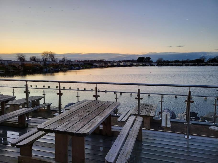 Crowle  7 Lakes Breaks At 7 Lakes Country Park מראה חיצוני תמונה